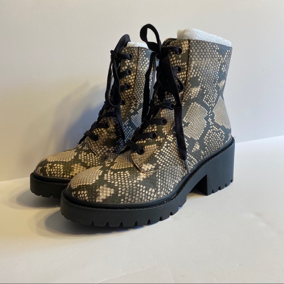 Universal Thread Shoes - NWT Snakeskin Combat Boots Lace Zipper Chunky Heel